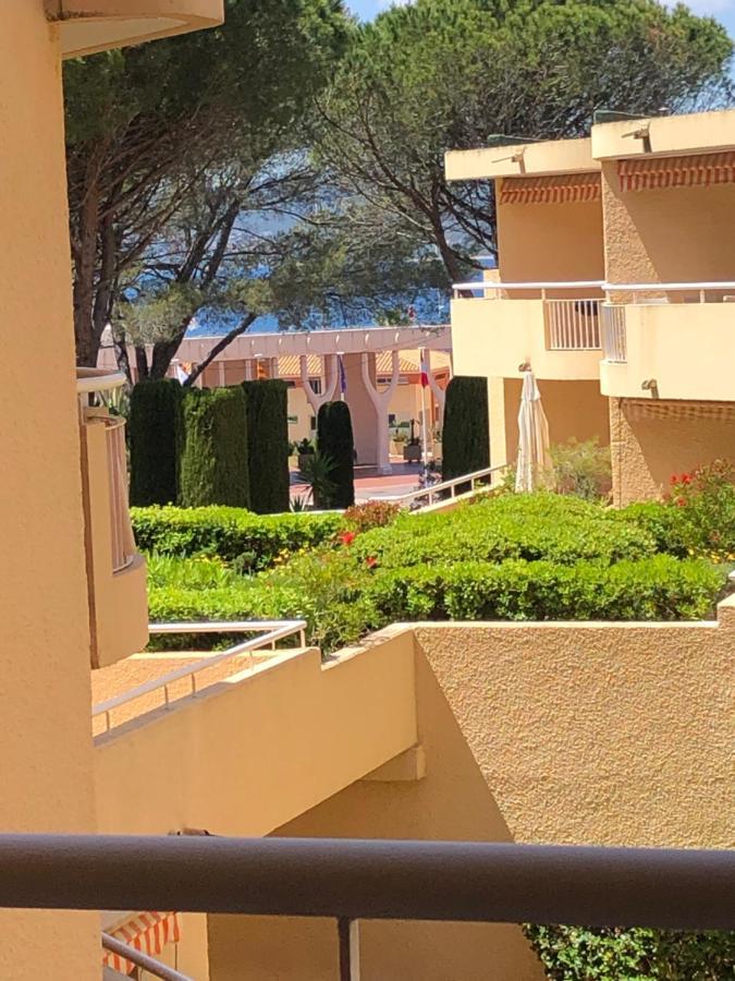 Un Grand Studio Face Au Port De Santa Lucia Saint-Raphaël Exterior foto